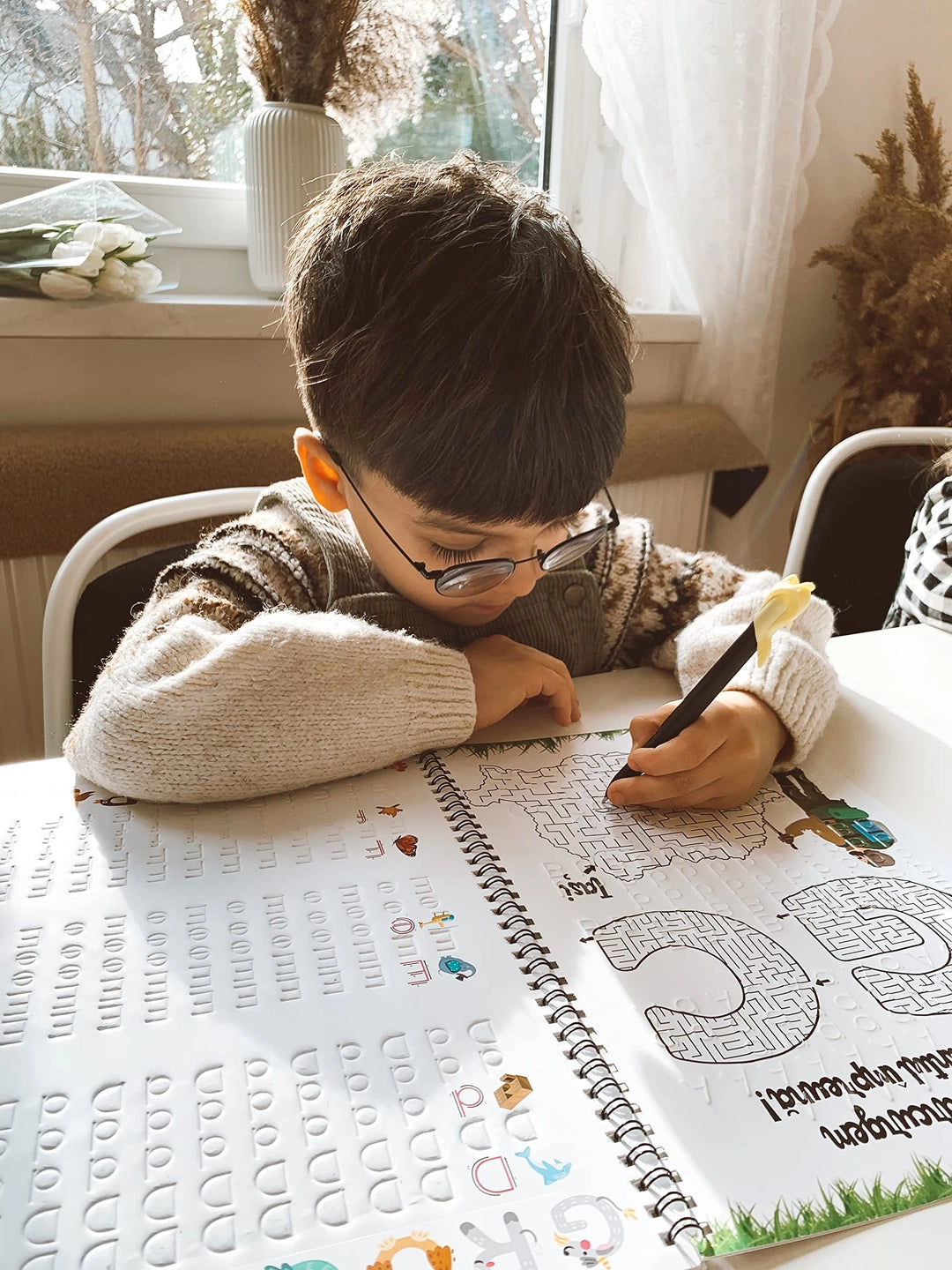 ASIAKASPALAUTUS - Lasten kalligrafiasetti