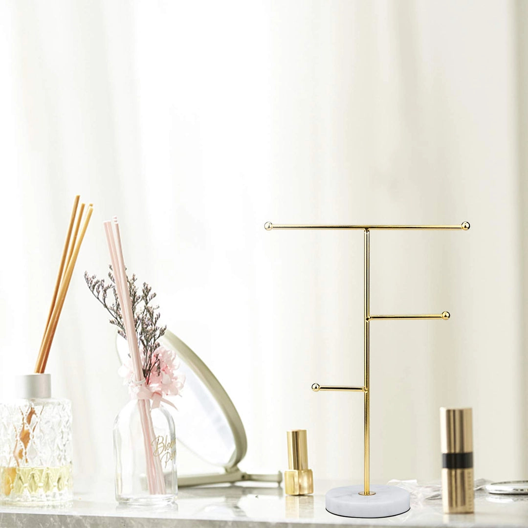 ASIAKASPALAUTUS - Koruteline