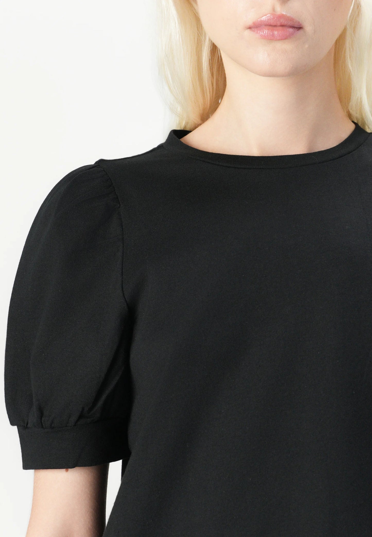 ASIAKASPALAUTUS - Naisten t-paita Vero Moda (XS)