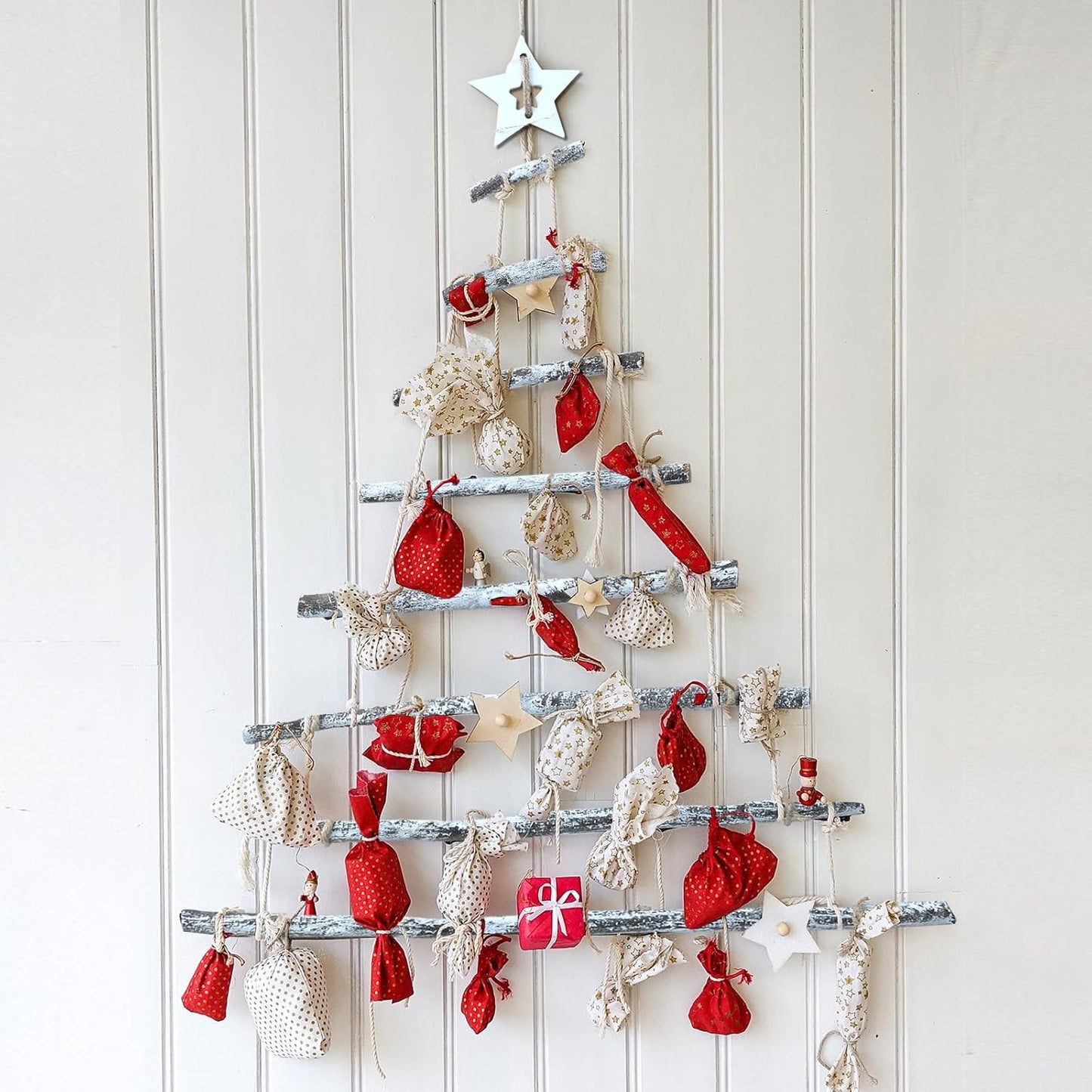 ASIAKASPALAUTUS - Sisustuskuusi (sis. LED-valot)