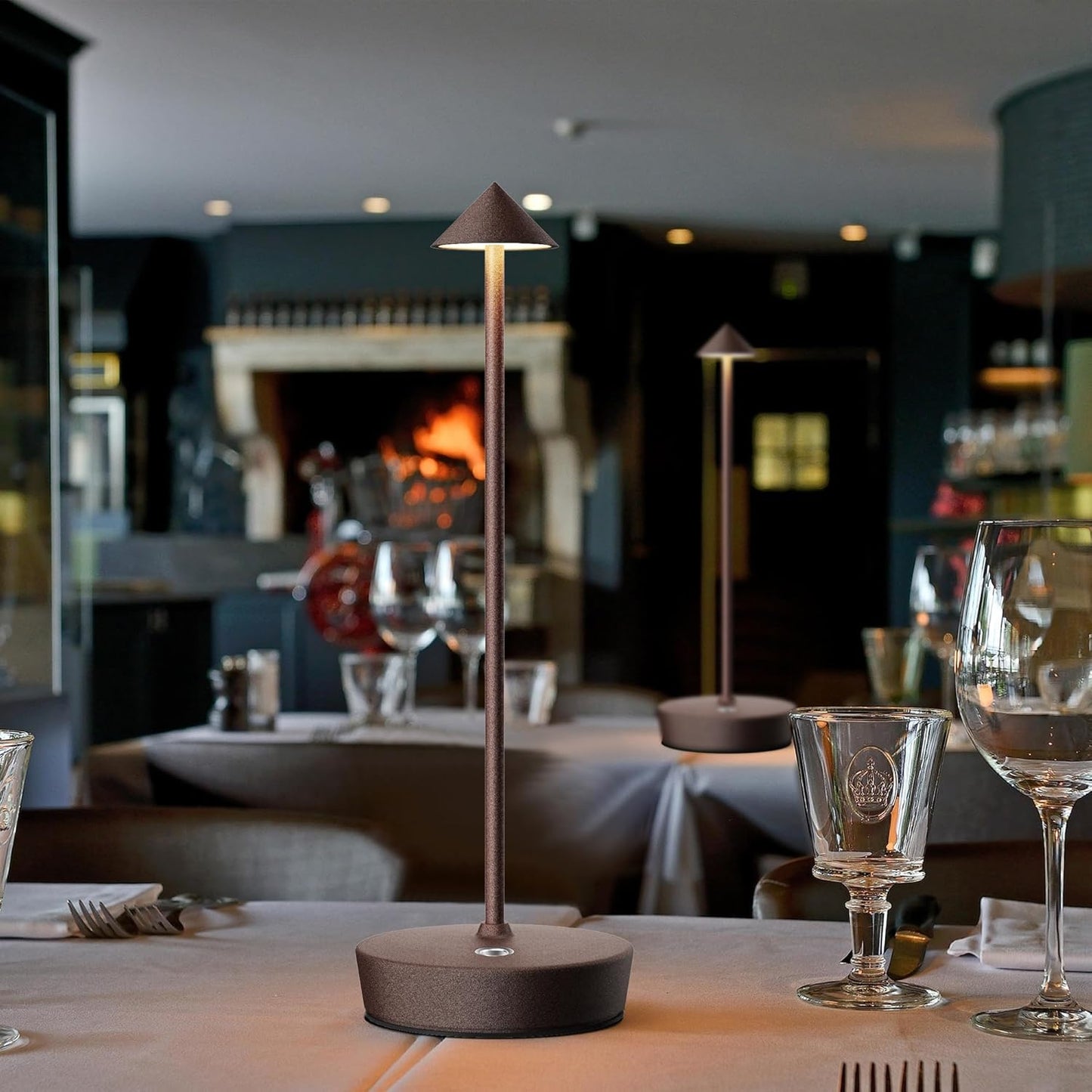 ASIAKASPALAUTUS - LED-valaisin 2 kpl (ladattava)