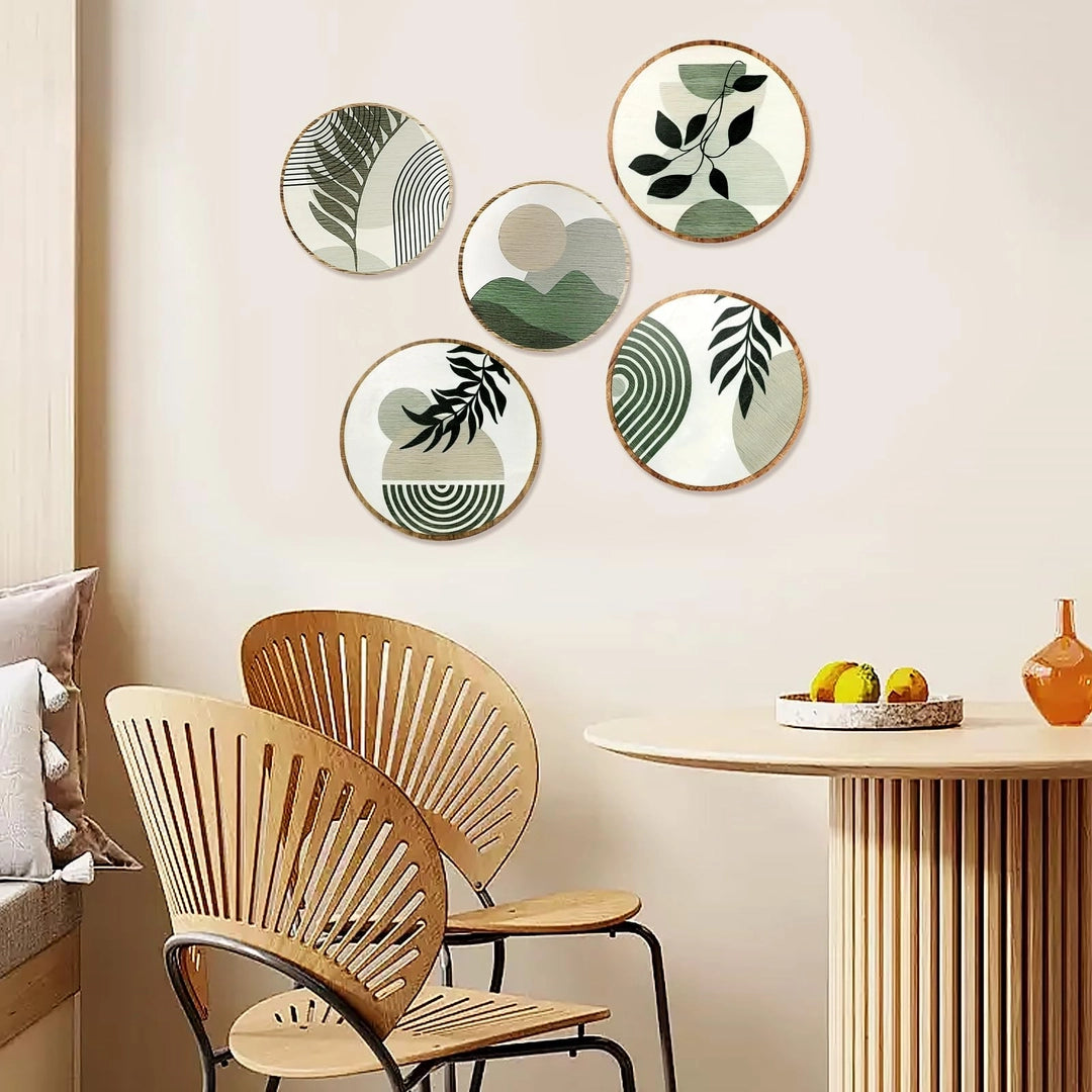 ASIAKASPALAUTUS - Seinäkoristeet 5 kpl