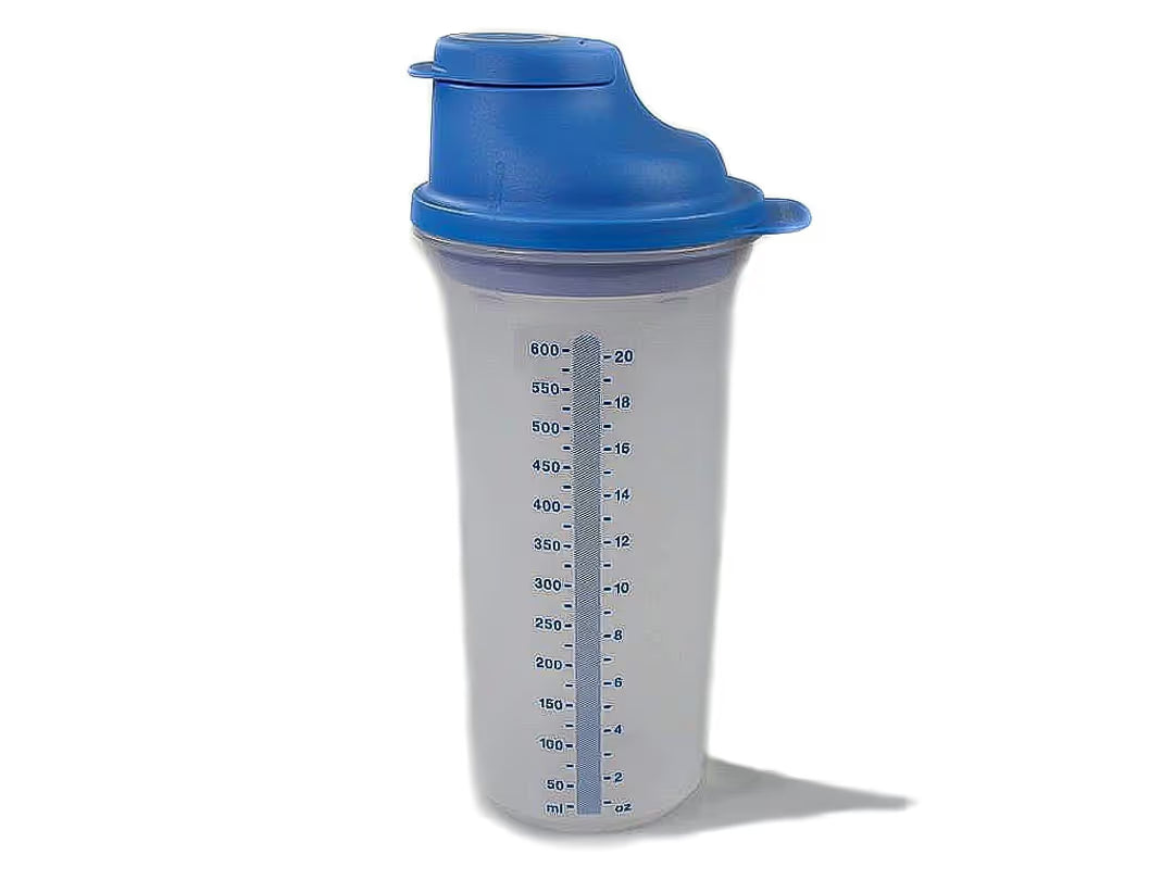 ASIAKASPALAUTUS - Tupperware shaker